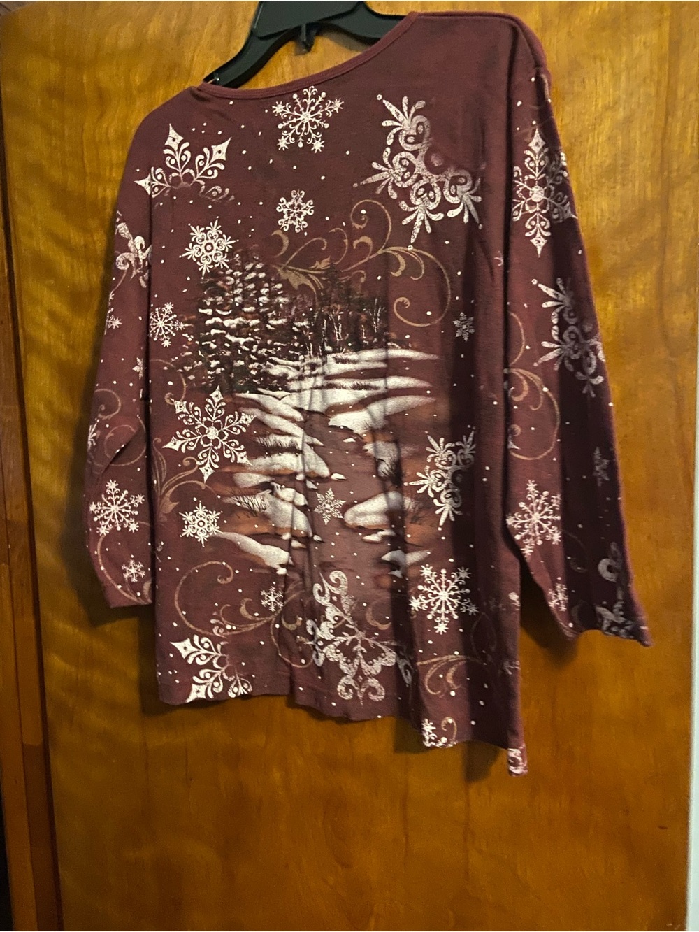Women's Burgundy Holiday Snowflake Print Jersey Top